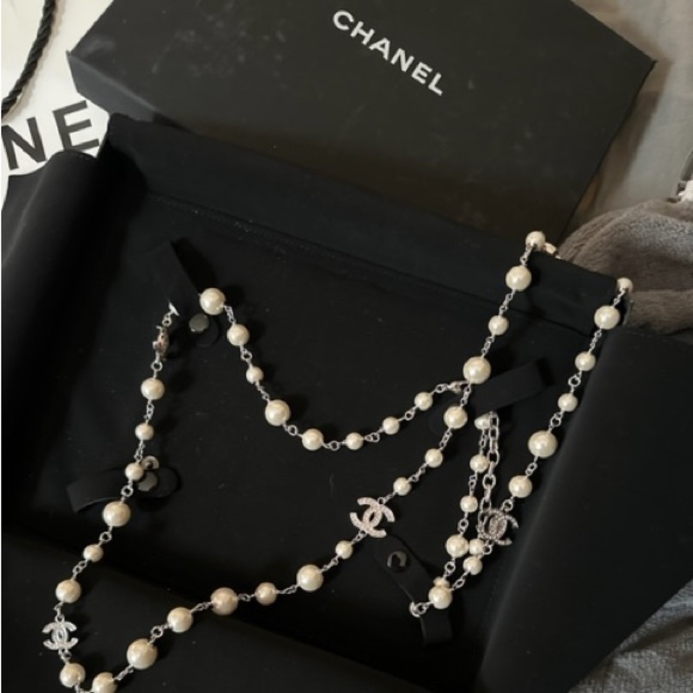 Chanel Necklace - Pristine Condition